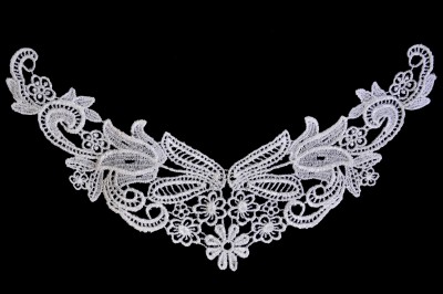 Unotrim 10/"x 3/" Ivory White Venice Lace Collar Motif Applique by Piece