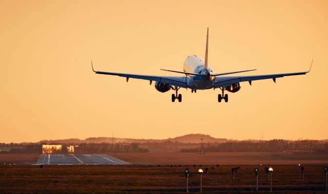 Image of plane taking off