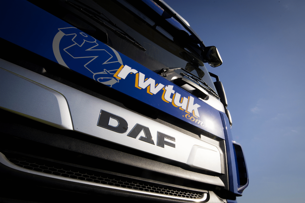 RWT DAF Grill Background