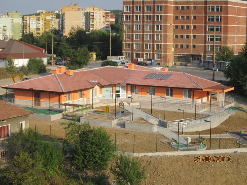 Изграждане на център за настаняване от семеен тип кв. Трендафила