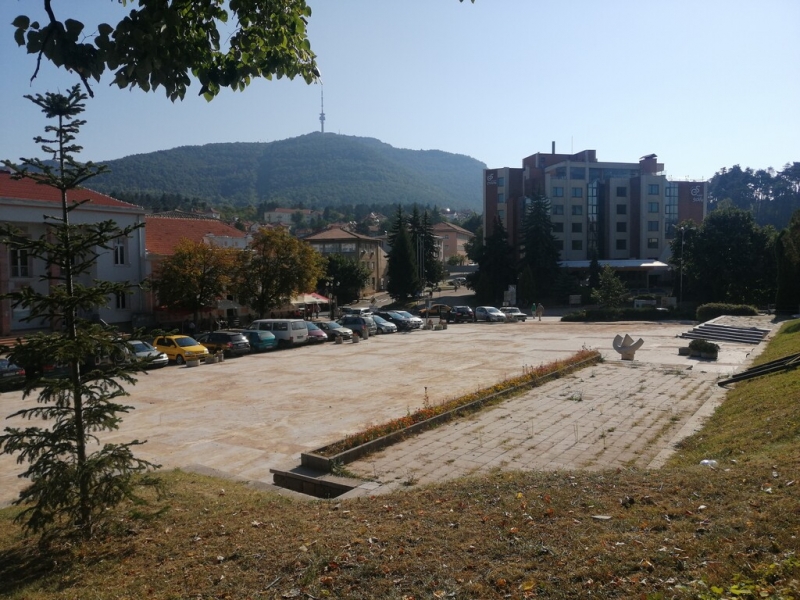 Обновяване на площад "Възраждане" - Снимка 12