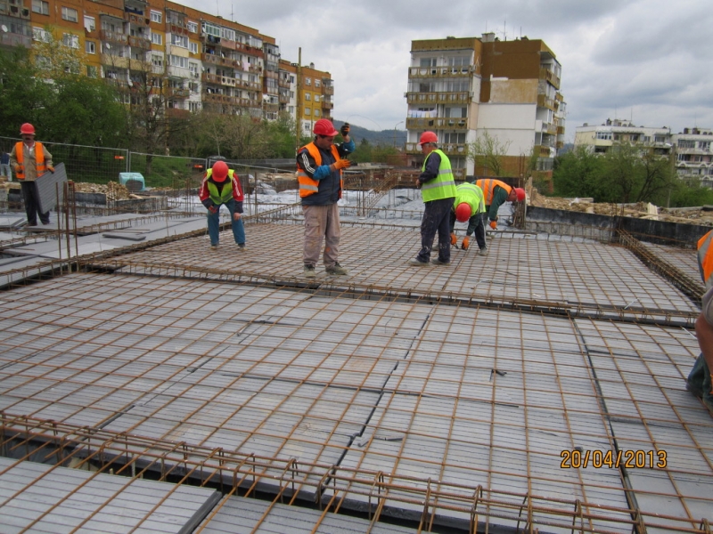 Изграждане на център за настаняване от семеен тип кв. Трендафила - Снимка 12