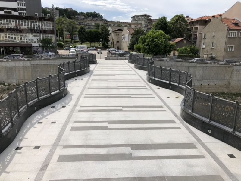 Изграждане на пешеходен мост над река Янтра - Снимка 5