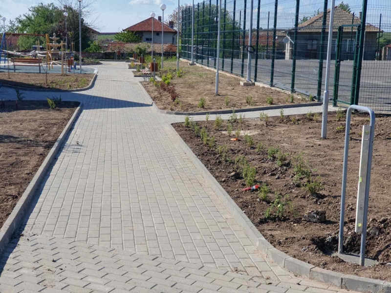 Изграждане на Спортен комплекс - Снимка 14