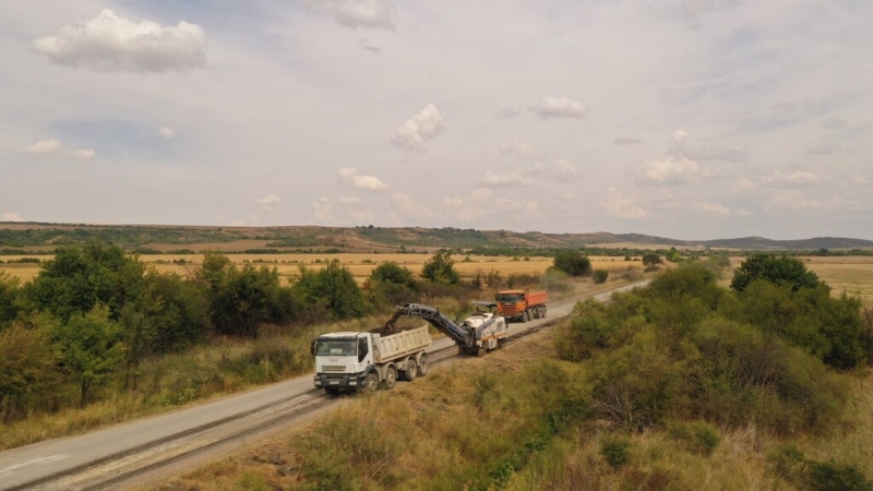 Реконструкция на общински път - Снимка 8