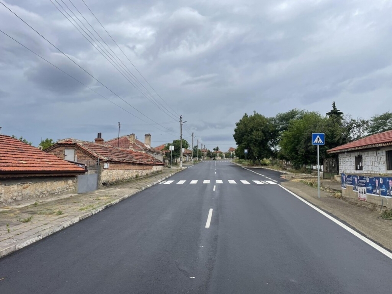 Реконструкция на общински път - Снимка 2