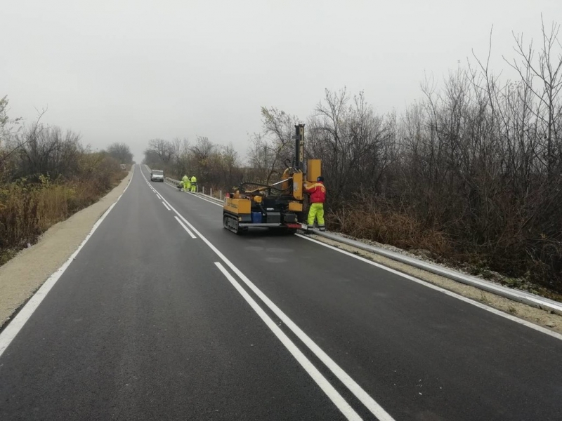 Реконструкция на Общински Път Обнова – Каменец - Снимка 2