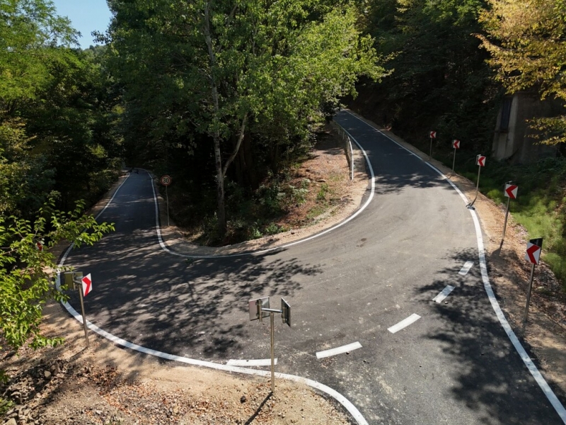 Реконструкция на участък от общински път - Снимка 2