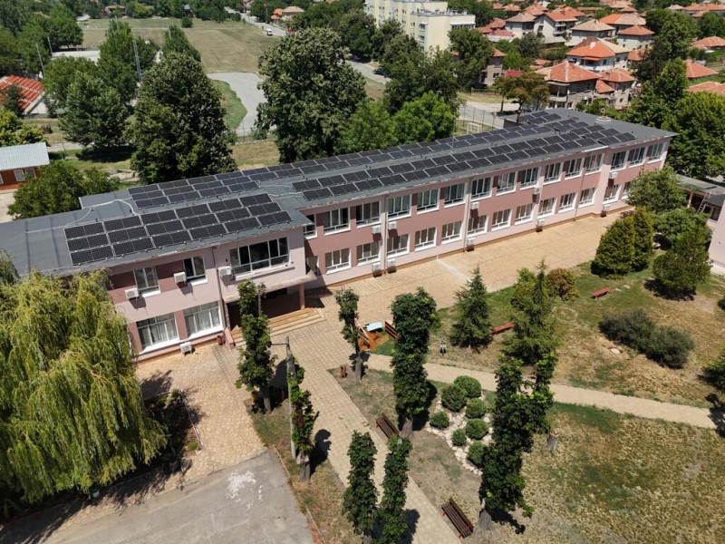 Внедряване на ЕСП и ВЕИ в ОУ "Максим Горки" - Снимка 2