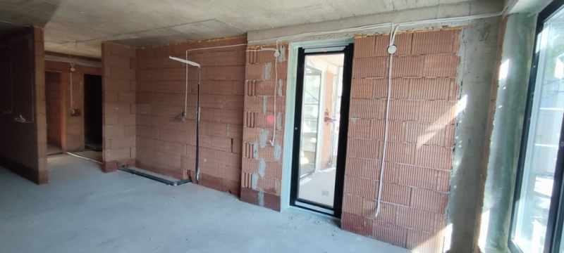 Многофамилна жилищна сграда - Снимка 8