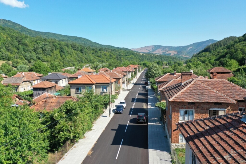 Реконструкция на участък от общински път VID1004 - Снимка 3