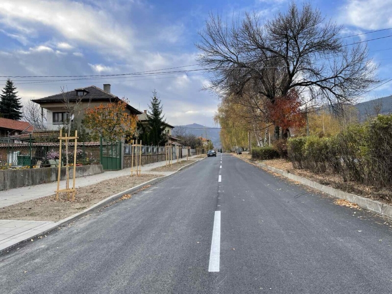 Реконструкция на уличен водопровод и улична мрежа - Снимка 3