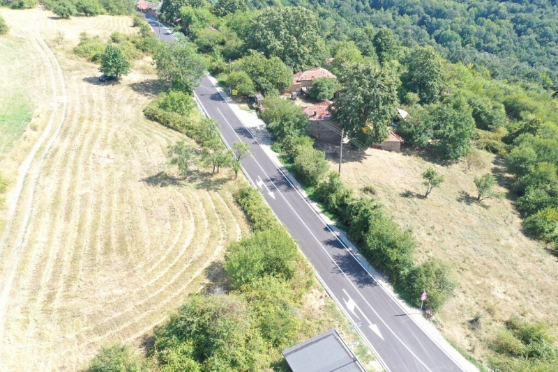 Реконструкция на общински път - Етап I - Снимка 3