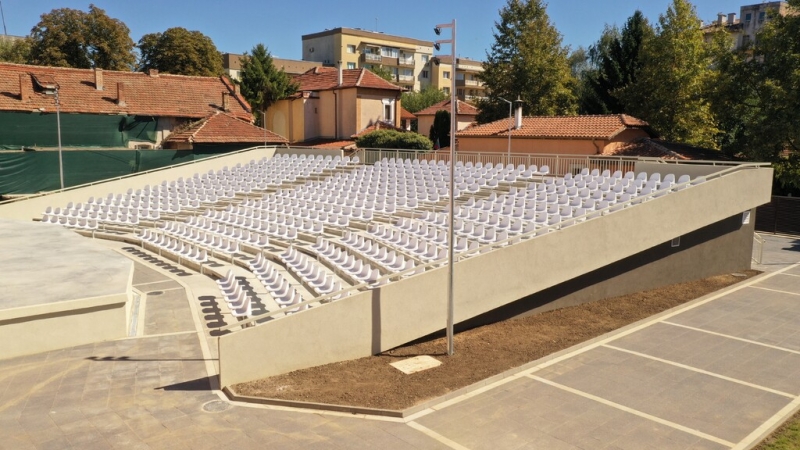 Открит Амфитеатър към читалище „Георги Парцалев“ - Снимка 4