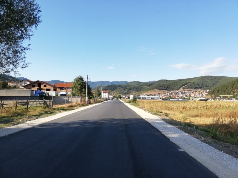 Реконструкция на участъци от общински пътища - Снимка 4