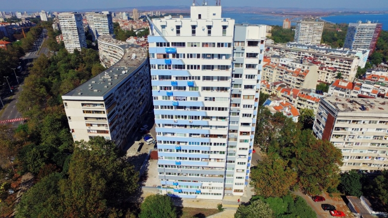 Изпълнение на Инженеринг - ж.к. „Лазур“ бл. 2 - Снимка 5