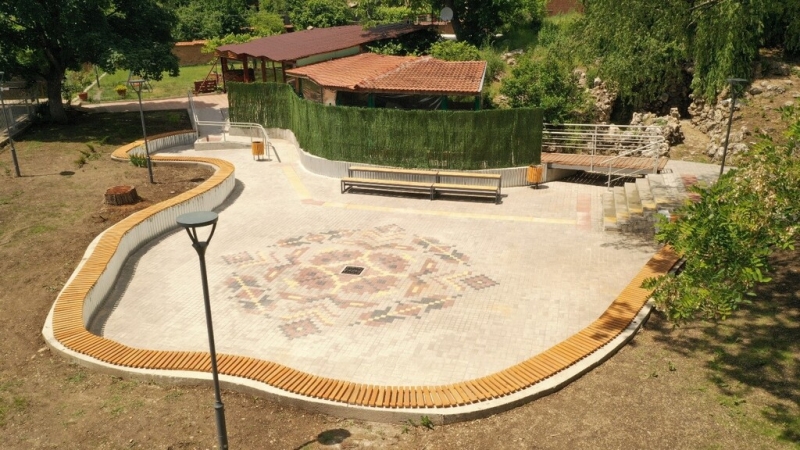 Обновяване на парк Пещерата - Снимка 6