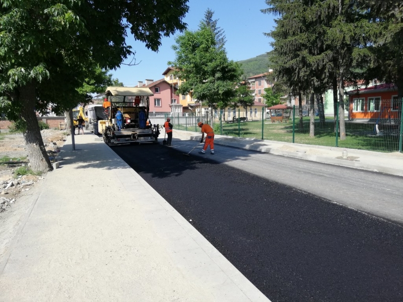 Реконструкция на участъци от общински пътища - Снимка 6