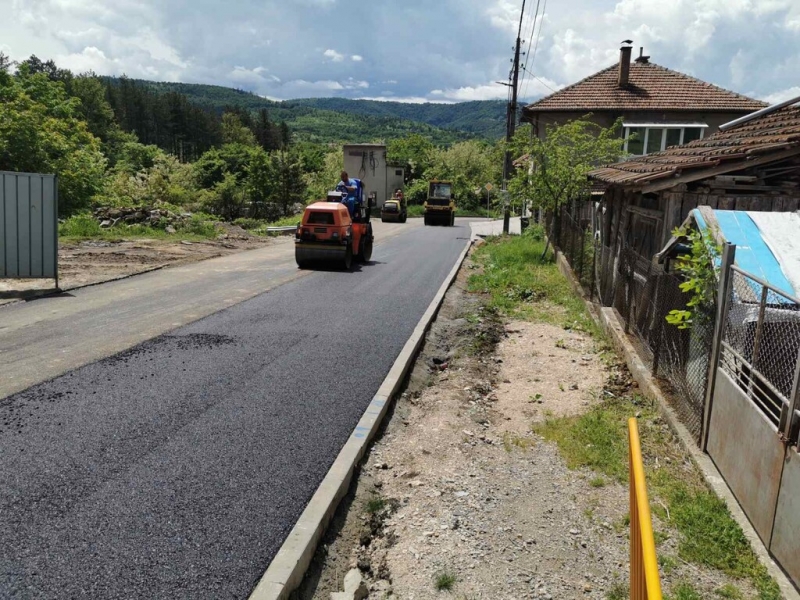Реконструкция на участък от общински път GAB2270 - Снимка 7