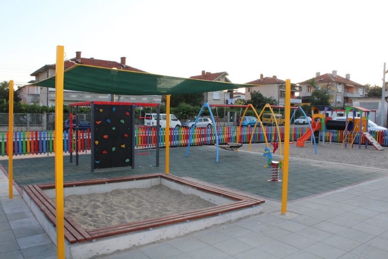 Открита детска и спортна площадка - Снимка 8