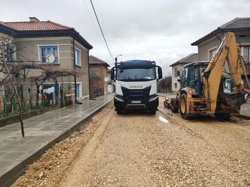 Реконструкция на участък от общински път VID1004 - Снимка 9