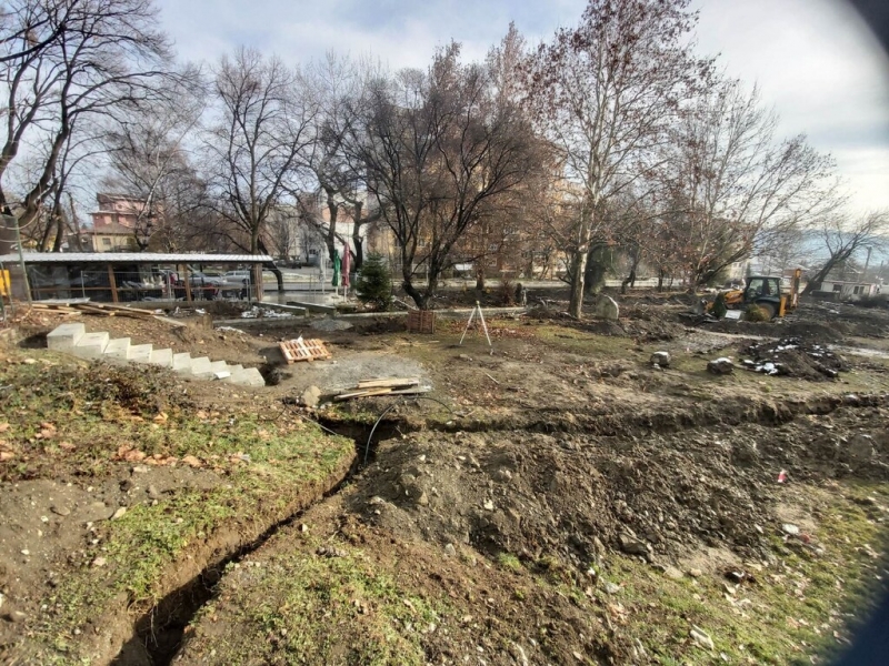 Обновяване на парк Пещерата - Снимка 9