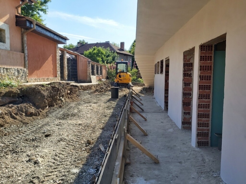 Открит Амфитеатър към читалище „Георги Парцалев“ - Снимка 9