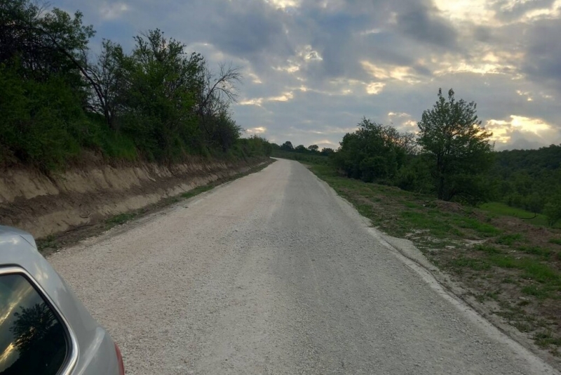 Реконструкция на участък от общински път - Снимка 10