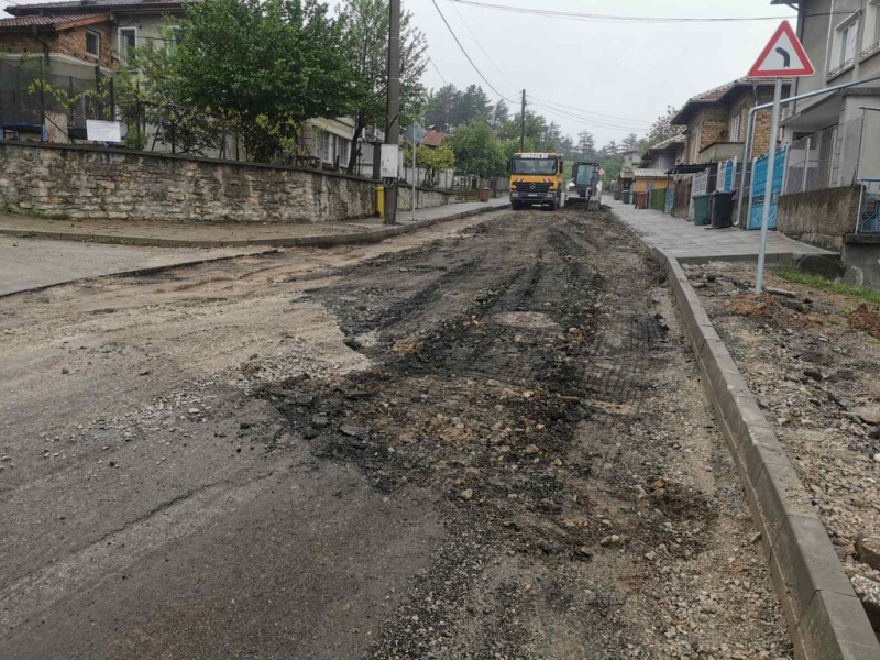 Реконструкция на участък от общински път GAB2270 - Снимка 10