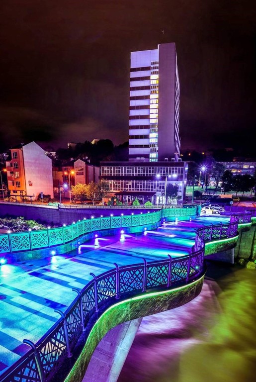 Изграждане на пешеходен мост над река Янтра