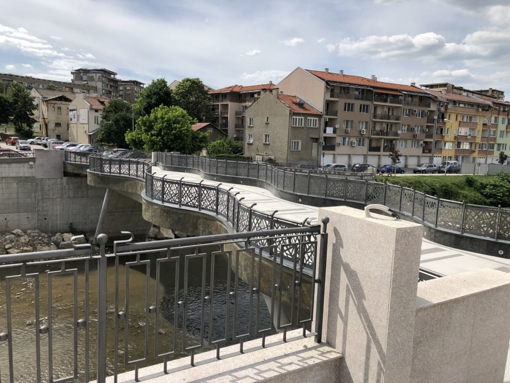 Изграждане на пешеходен мост над река Янтра - Снимка 6