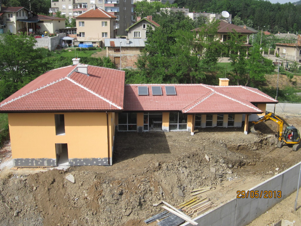 Изграждане на център за настаняване от семеен тип кв. Борово - Снимка 7