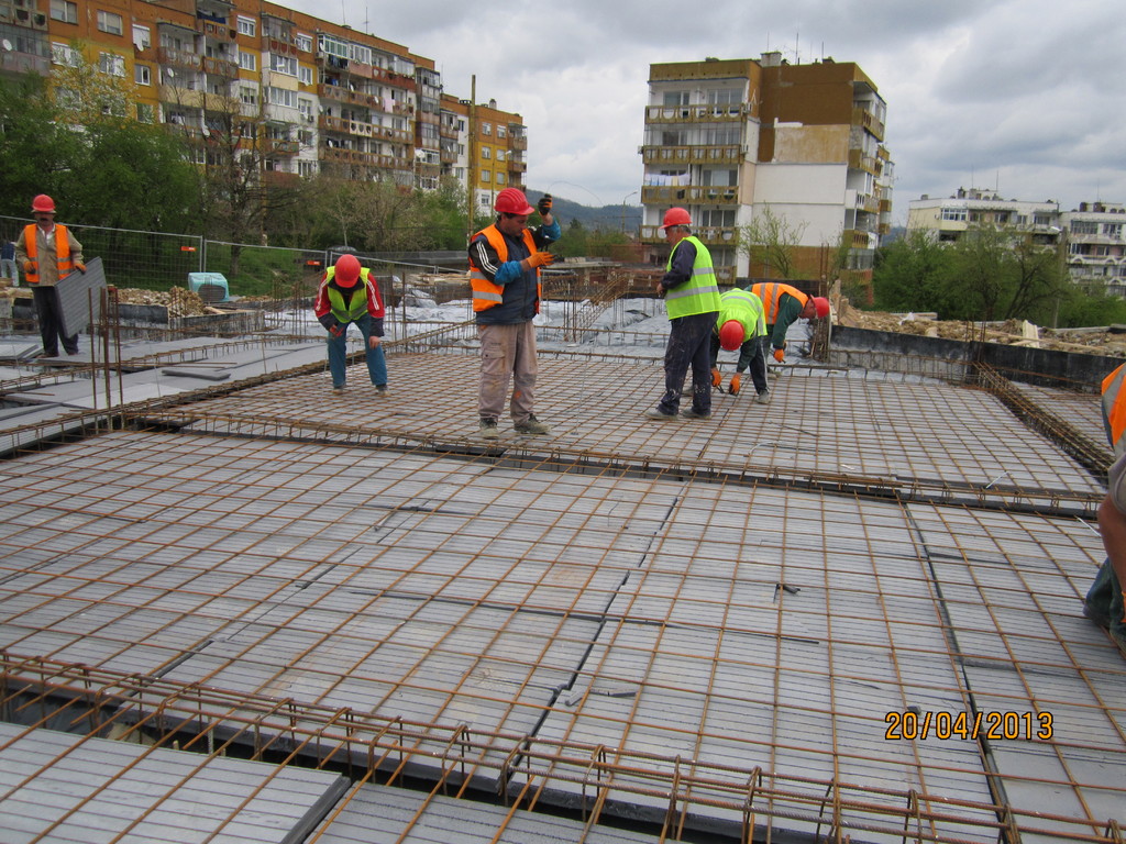 Изграждане на център за настаняване от семеен тип кв. Трендафила - Снимка 12