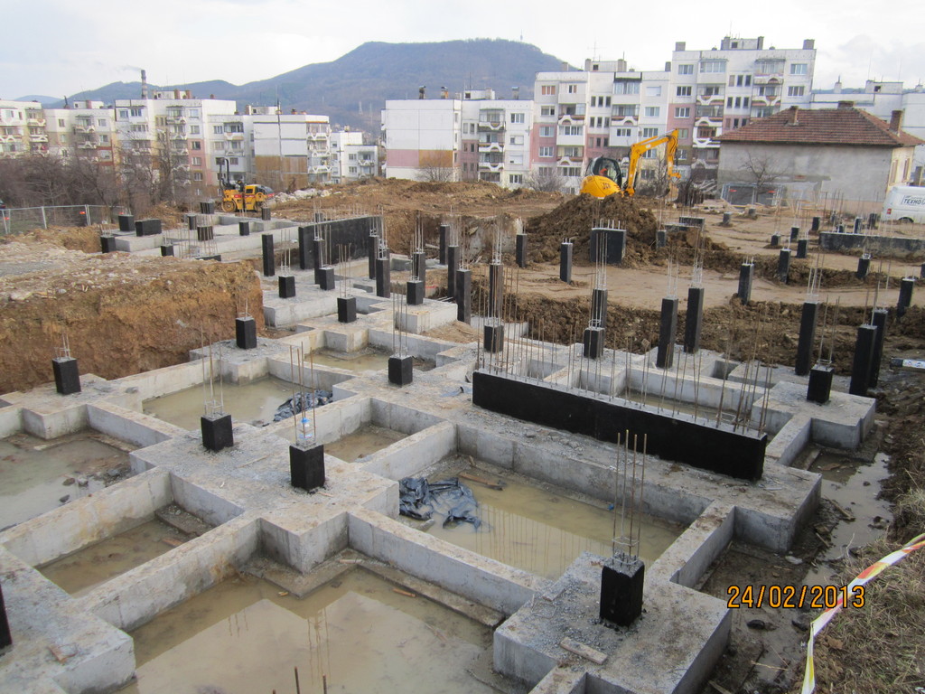 Изграждане на център за настаняване от семеен тип кв. Трендафила - Снимка 16