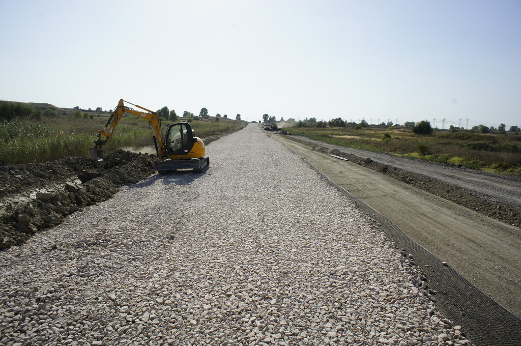 Изграждане на път за магистрални ВГТЛ - Снимка 3