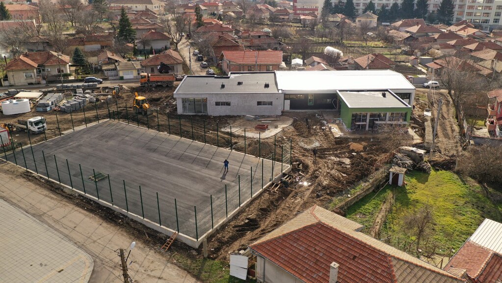 Изграждане на Спортен комплекс - Снимка 13