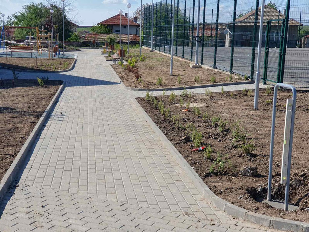 Изграждане на Спортен комплекс - Снимка 14