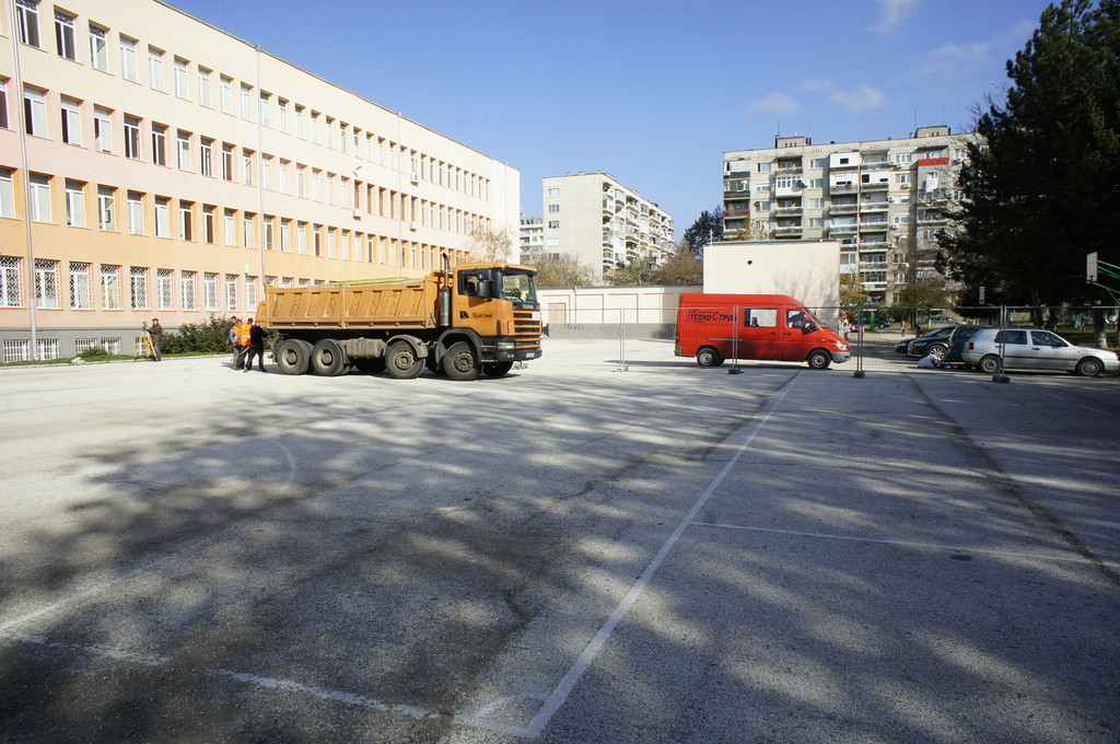 Изграждане на спортна зала към СОУЕЕ - Снимка 9