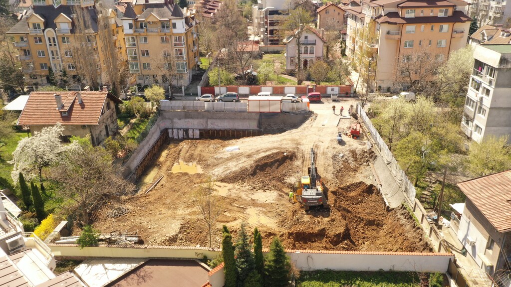 Многофамилна жилищна сграда - Снимка 17