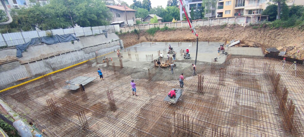 Многофамилна жилищна сграда - Снимка 14