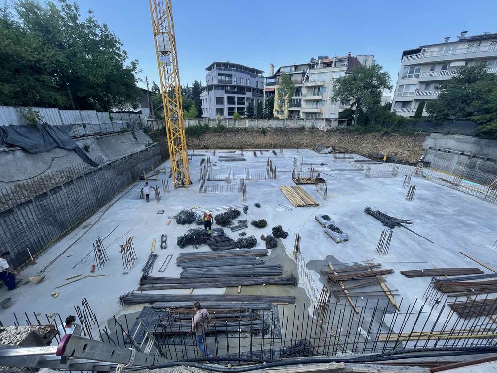 Многофамилна жилищна сграда - Снимка 13