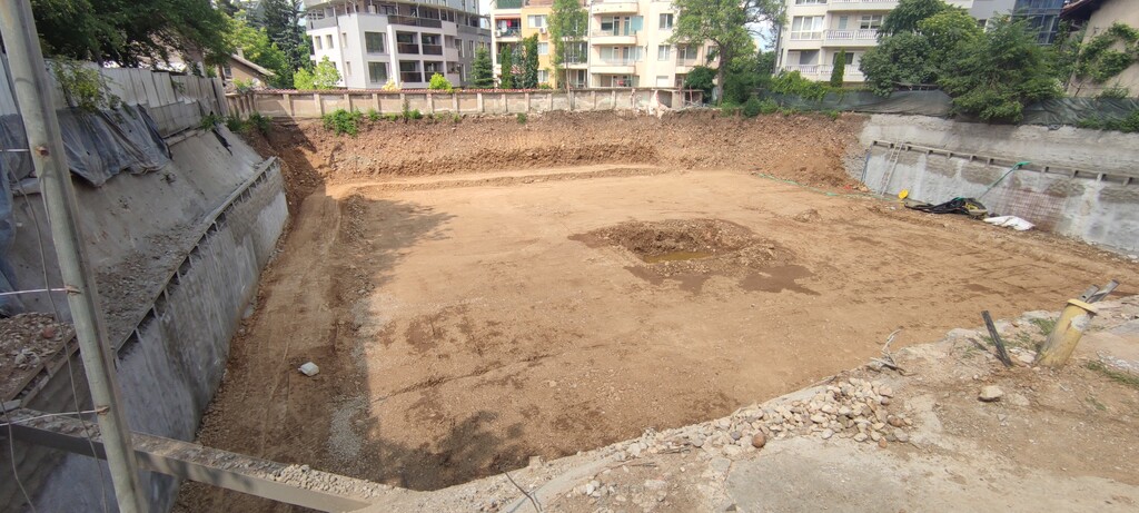 Многофамилна жилищна сграда - Снимка 16