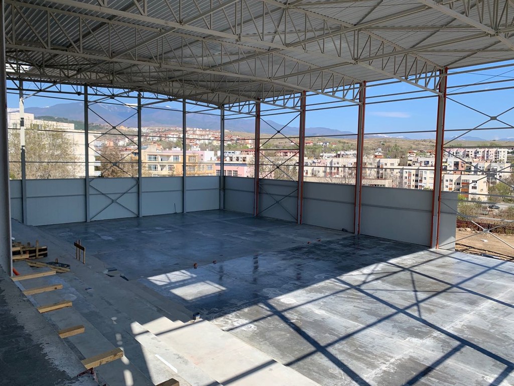 Многофункционална спортна зала - Снимка 17