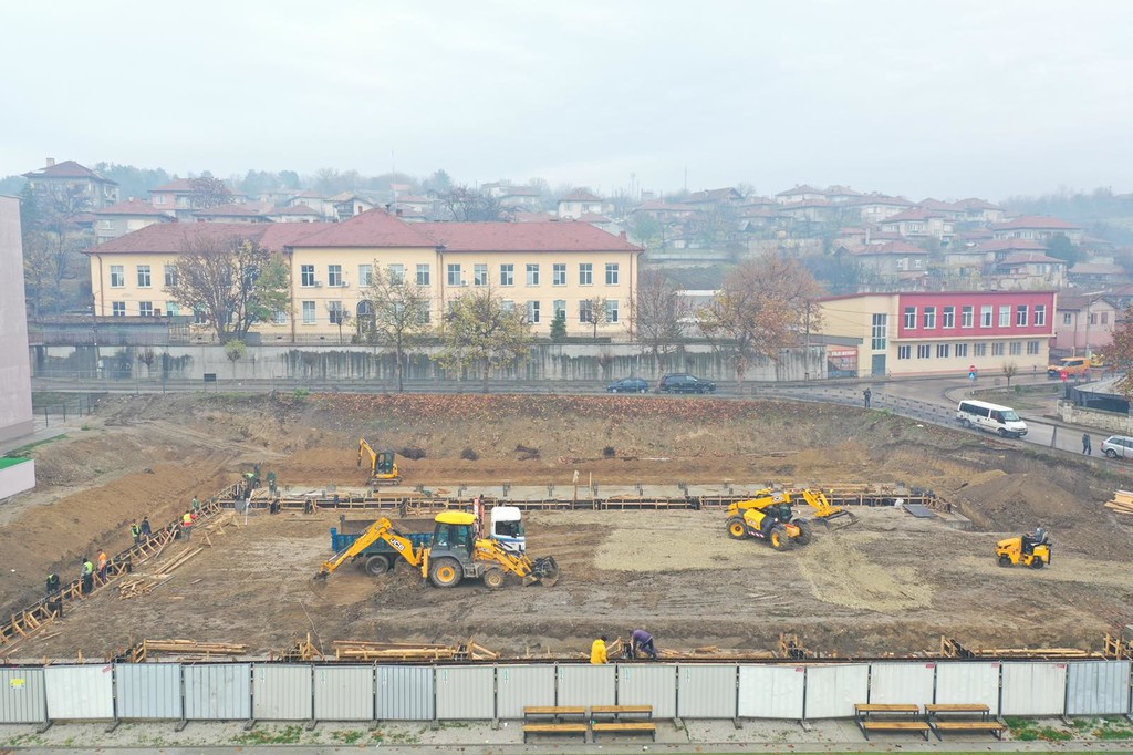 Многофункционална спортна зала - Снимка 19