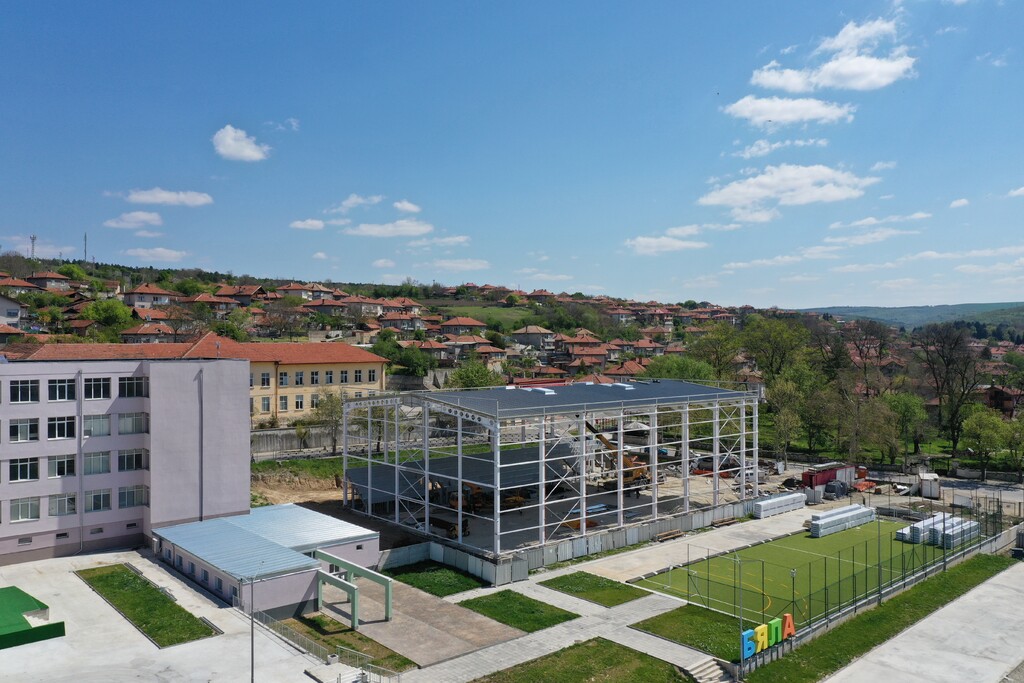 Многофункционална спортна зала - Снимка 9