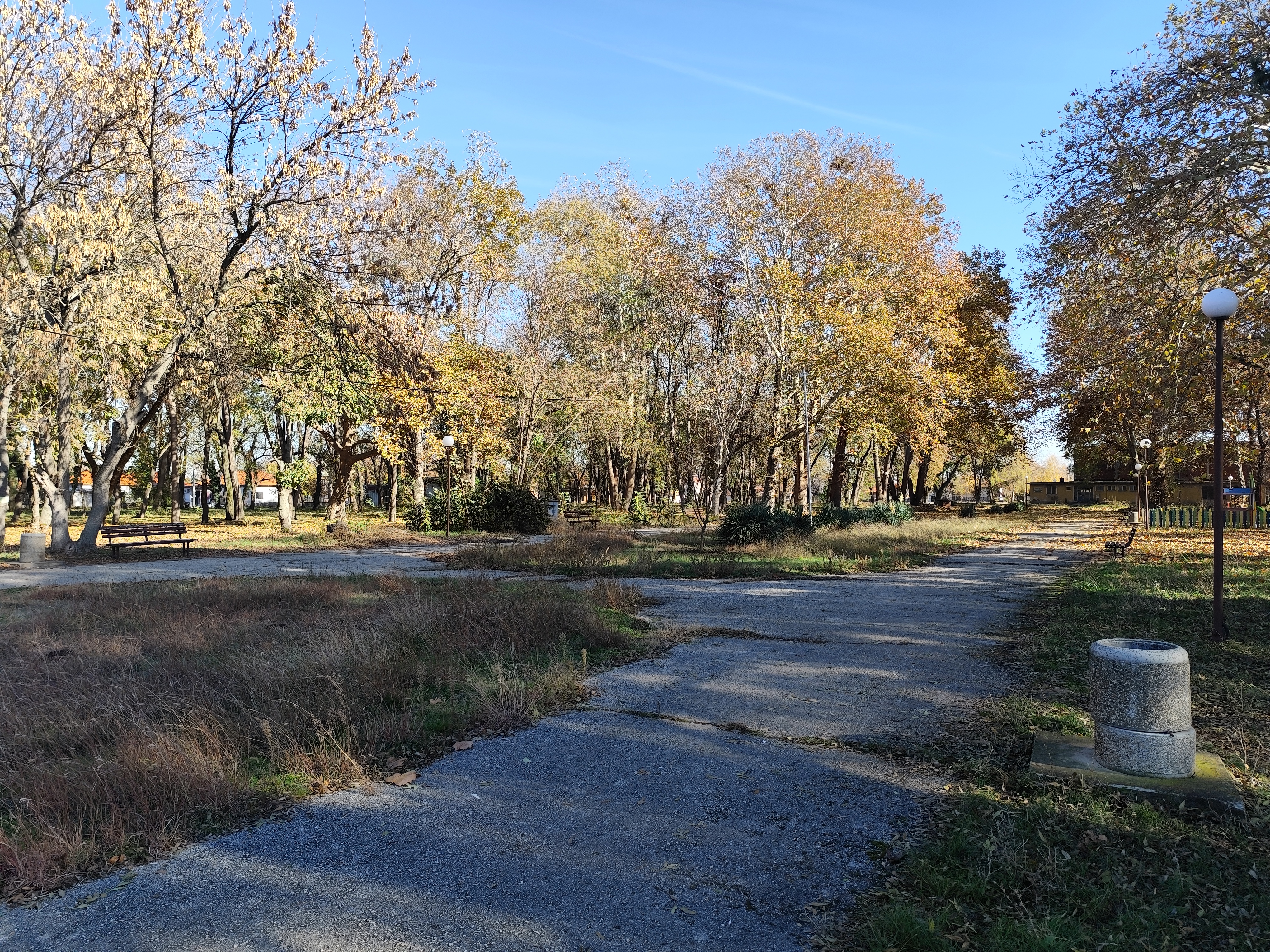 Реконструкция и благоустрояване на градски парк  - Снимка 25