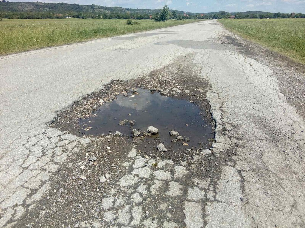 Реконструкция на общински път - Снимка 13