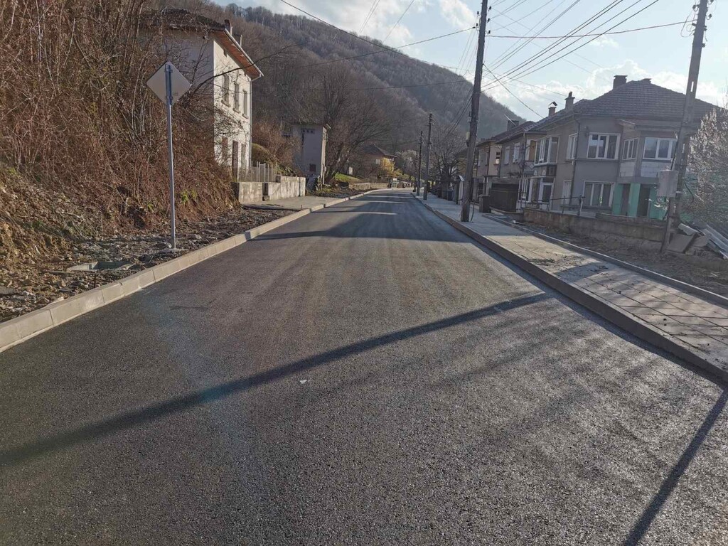 Реконструкция на участък от общински път GAB2275 - Снимка 6