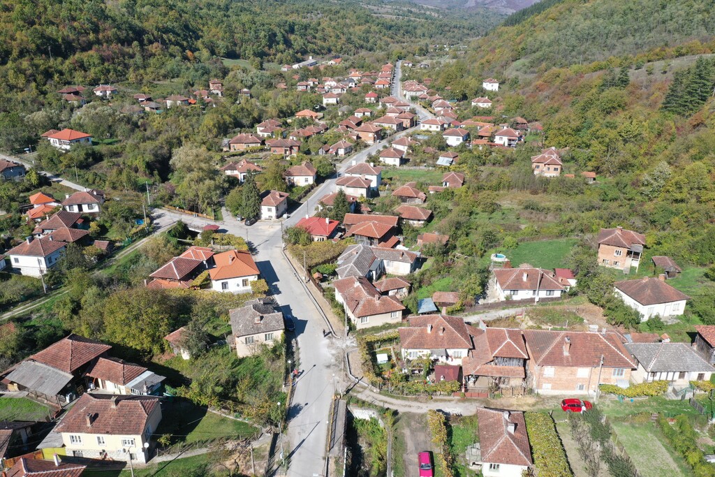 Реконструкция на участък от общински път VID1004 - Снимка 13