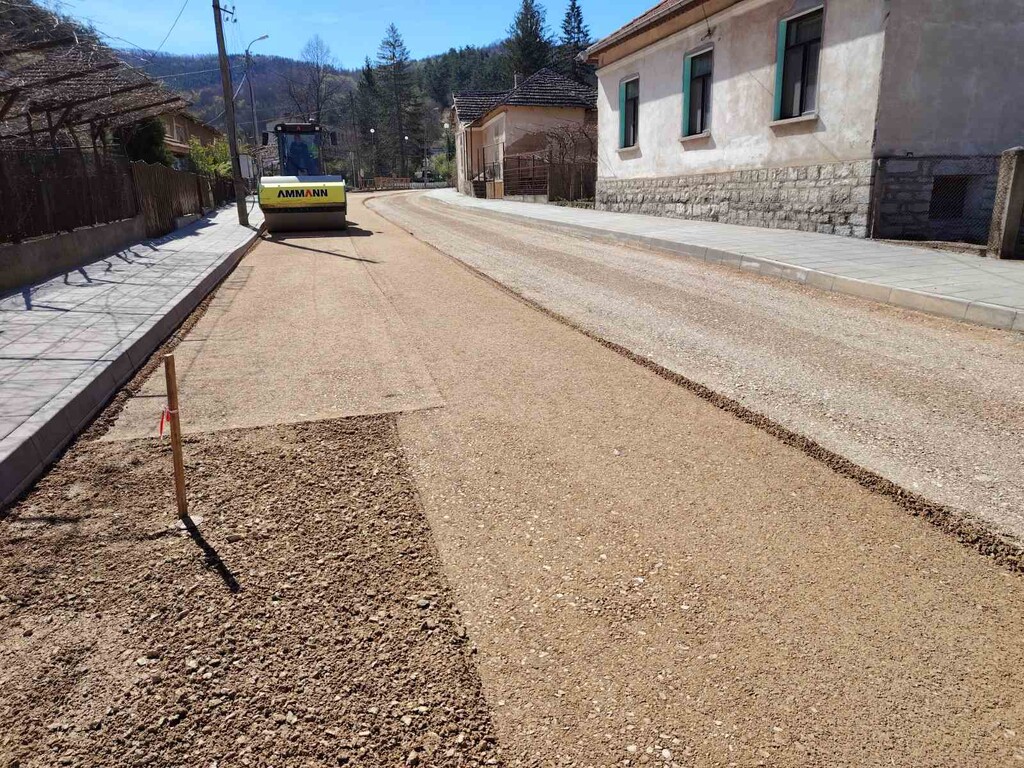 Реконструкция на участък от общински път VID1004 - Снимка 5